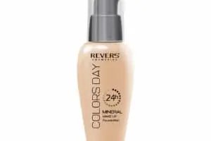 Фон дьо тен за гладък и сияен тен COLOURS DAY - 50мл.